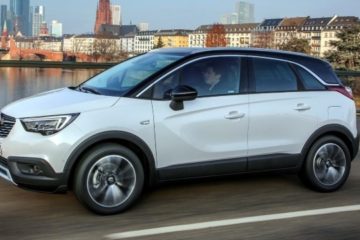 Una Opel Crossland X che non ne vuole sapere di andare “dritta”