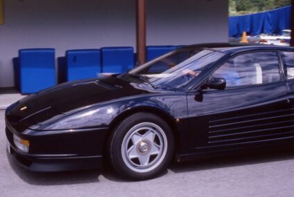 La Ferrari Testarossa di Maradona, il regalo del presidente Ferlaino