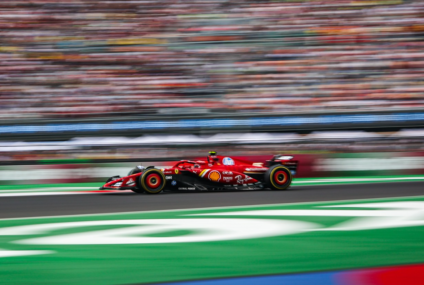 Carlos Sainz vince in Messico davanti a Norris e alla Ferrari di Leclerc